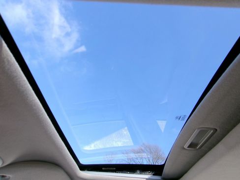 Used 2007 Lincoln Town Car Signature Limited image 15