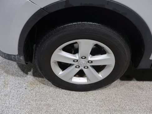 Used 2013 Toyota RAV4 XLE AWD/4WD image 9