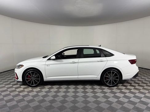 Used 2026 Volkswagen Jetta GLI Autobahn FWD image 10