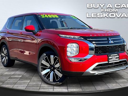 New 2025 Mitsubishi Outlander SE image 1