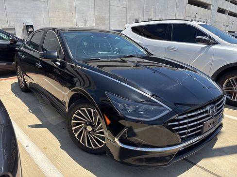 Used 2021 Hyundai Sonata Limited FWD image 3
