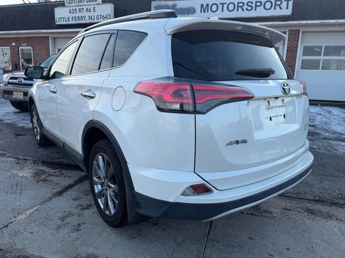 Used 2018 Toyota RAV4 Limited AWD/4WD image 7