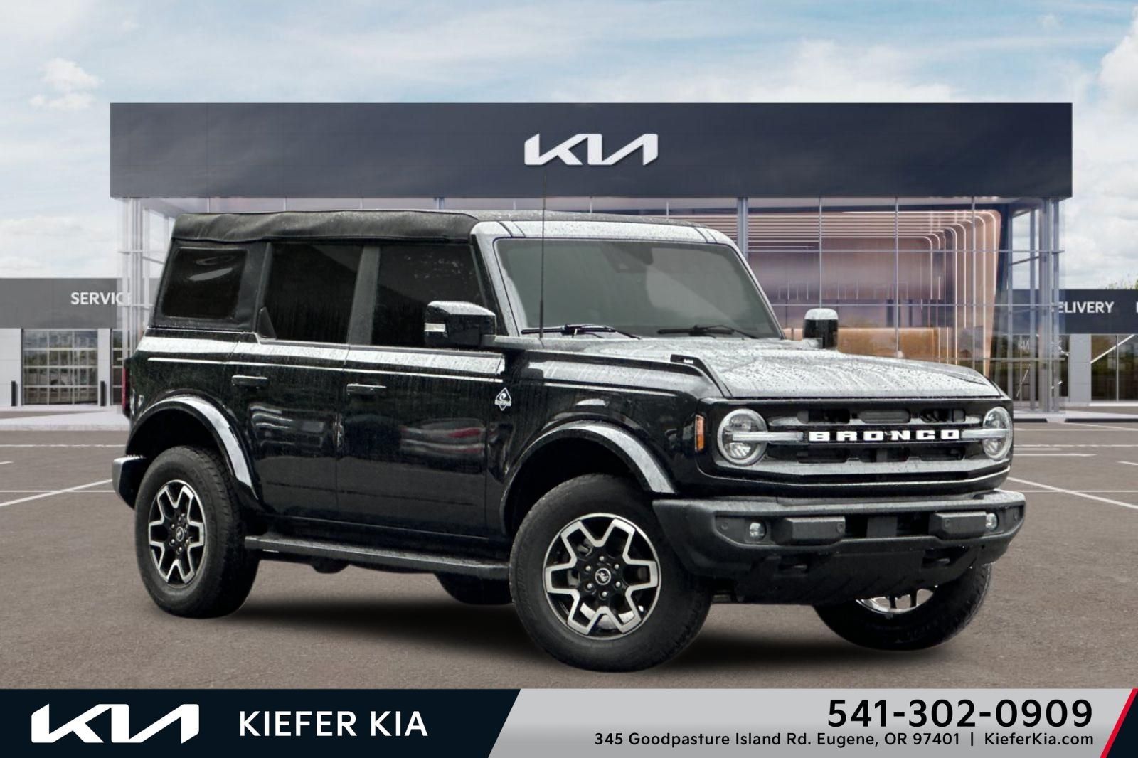 Used 2023 Ford Bronco Outer Banks AWD/4WD image 1
