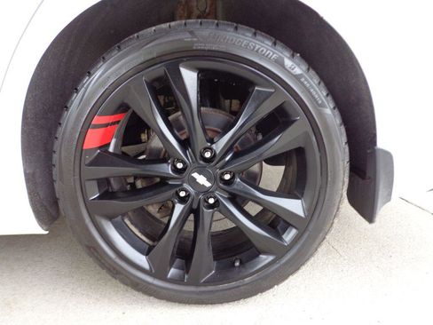 Used 2018 Chevrolet Malibu LT w/ Redline Edition image 9