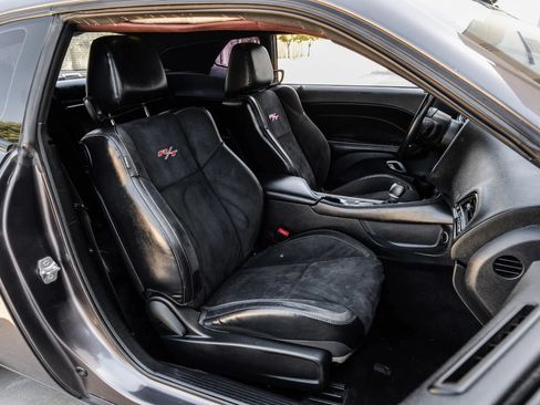Used 2015 Dodge Challenger R/T Plus RWD image 39