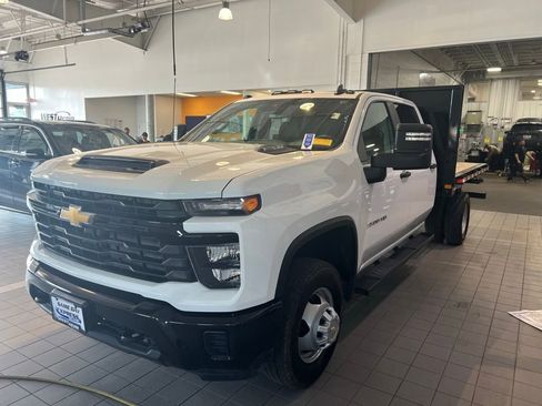 Used 2024 Chevrolet Silverado 3500 W/T w/ WT Convenience Package AWD/4WD image 5