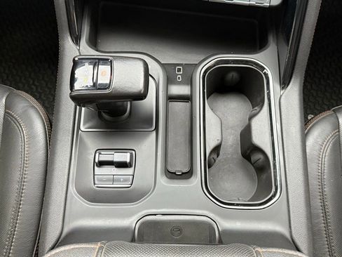 Used 2022 GMC Sierra 1500 AT4 w/ AT4 Preferred Package image 24