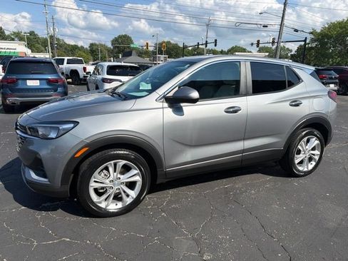 Used 2023 Buick Encore GX Preferred w/ Cold Weather Comfort Package FWD image 3