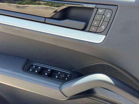 Certified 2026 Porsche Cayenne Coupe AWD/4WD image 27