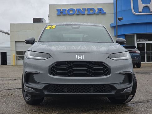 Used 2025 Honda HR-V Sport image 9
