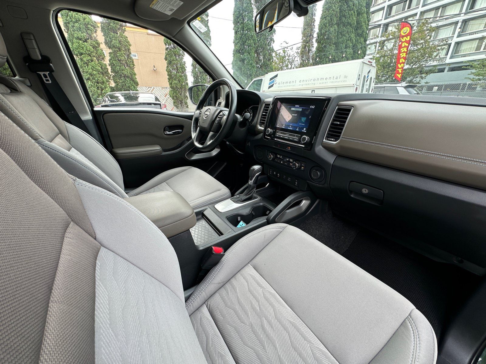 Used 2022 Nissan Frontier SV RWD image 16