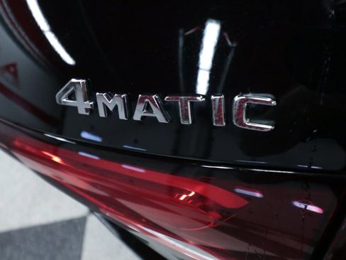 Used 2024 Mercedes-Benz GLC 300 4MATIC image 27