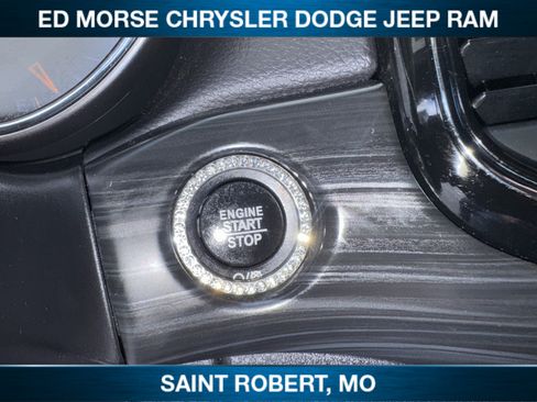 Used 2019 Jeep Grand Cherokee Laredo AWD/4WD image 23