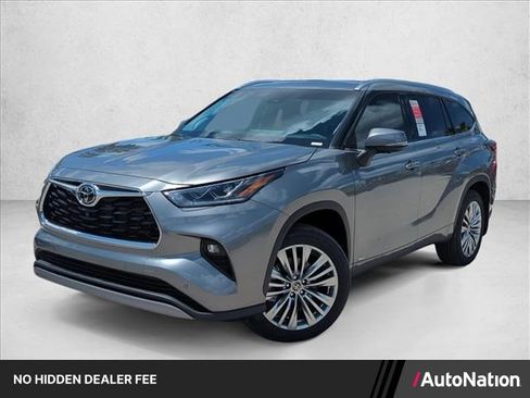 New 2026 Toyota Highlander Platinum AWD/4WD image 1