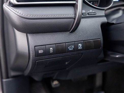 Used 2024 Toyota Camry SE FWD image 18
