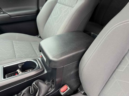 Used 2019 Toyota Tacoma TRD Sport image 27