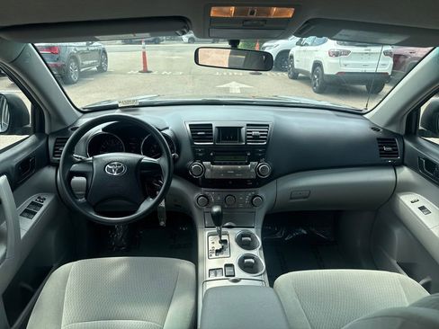 Used 2010 Toyota Highlander 4WD image 12
