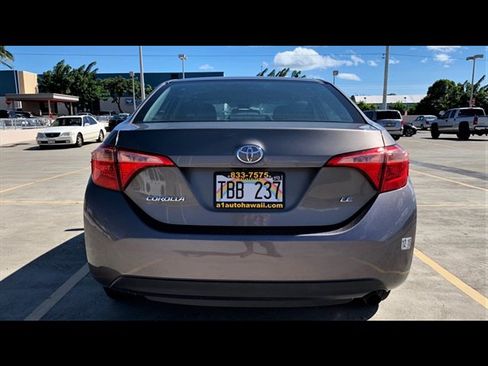 Used 2017 Toyota Corolla LE FWD image 6
