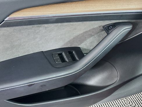 Used 2023 Tesla Model 3 Standard Range image 15