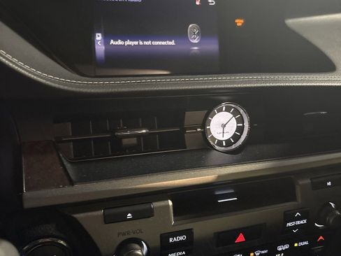 Used 2017 Lexus ES 350 image 8