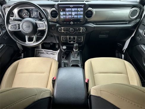 Used 2020 Jeep Gladiator Overland w/ Trailer Tow Package image 15