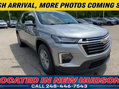 Used 2023 Chevrolet Traverse LT FWD image 4