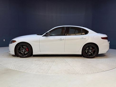 Used 2020 Alfa Romeo Giulia Ti Sport image 2