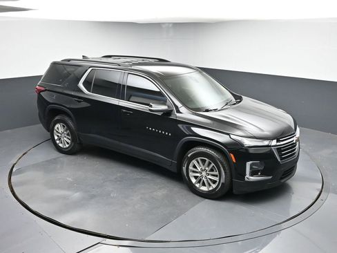 Used 2022 Chevrolet Traverse LT image 62