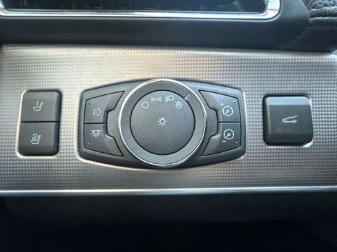 Used 2012 Lincoln MKX AWD image 16