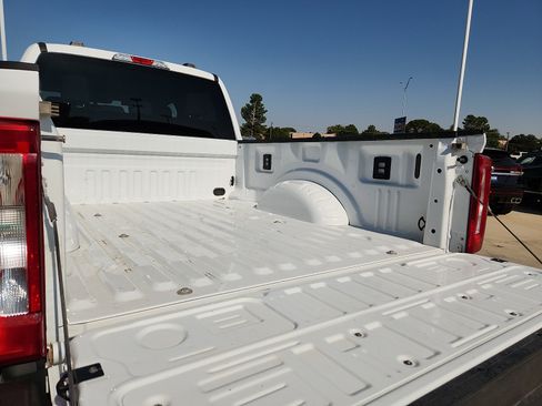 Used 2025 Ford F250 XLT w/ FX4 Off-Road Package AWD/4WD image 9