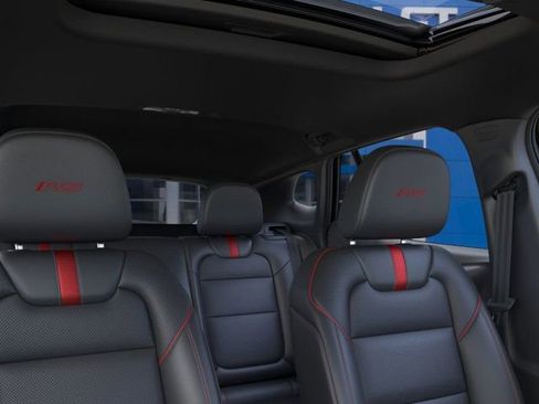 New 2026 Chevrolet Trax RS w/ Sunroof Package image 25