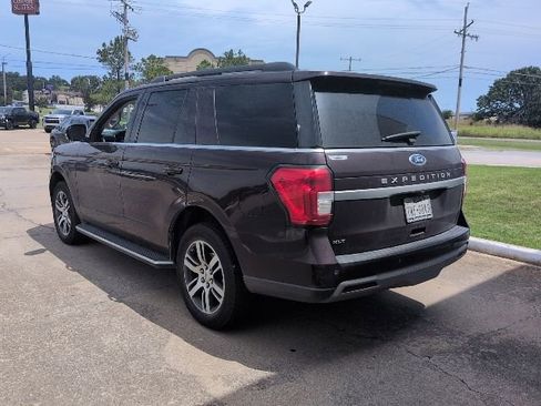 Used 2023 Ford Expedition XLT RWD image 4