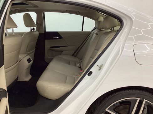 Used 2016 Honda Accord Touring image 20