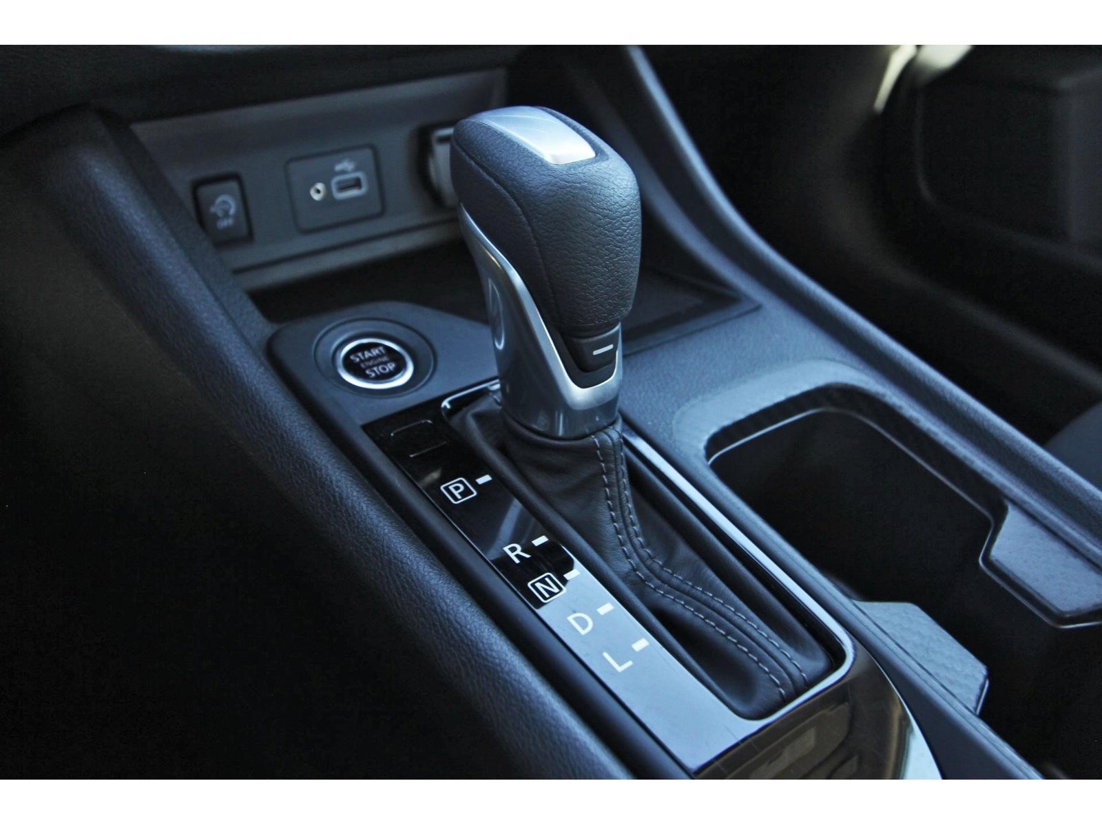 Certified 2025 Nissan Sentra S FWD image 27