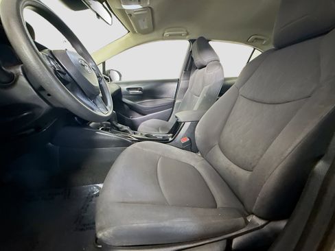 Used 2021 Toyota Corolla LE image 21