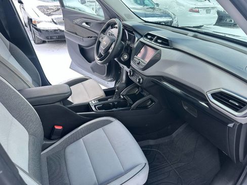 Used 2021 Chevrolet TrailBlazer LS image 16