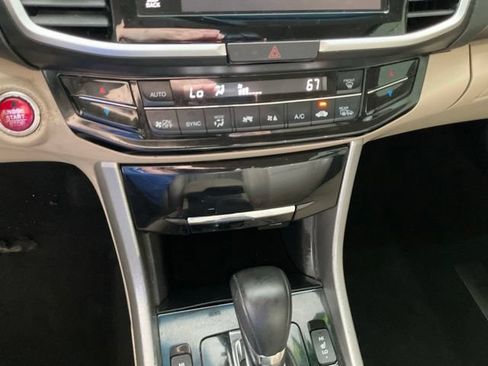 Used 2017 Honda Accord EX-L image 14