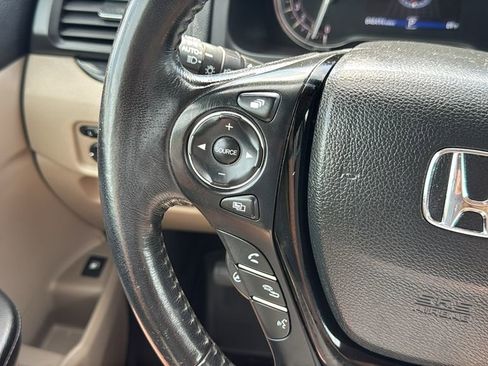 Used 2018 Honda Ridgeline RTL-E image 23