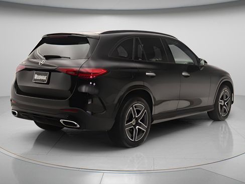 Certified 2026 Mercedes-Benz GLC 300 image 4