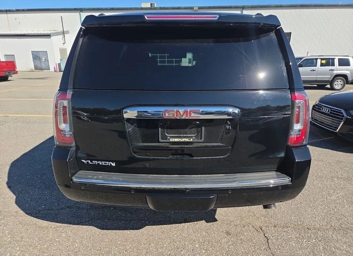 Used 2019 GMC Yukon Denali w/ Denali Ultimate Package AWD/4WD image 6
