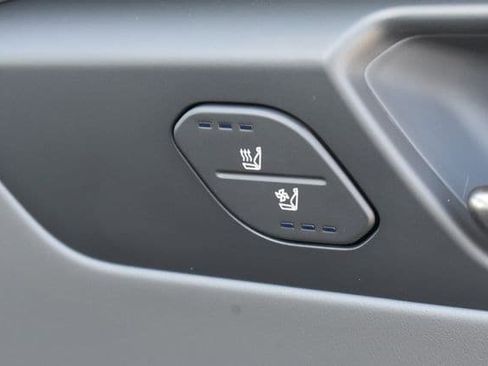 New 2026 Kia EV9 Wind image 16