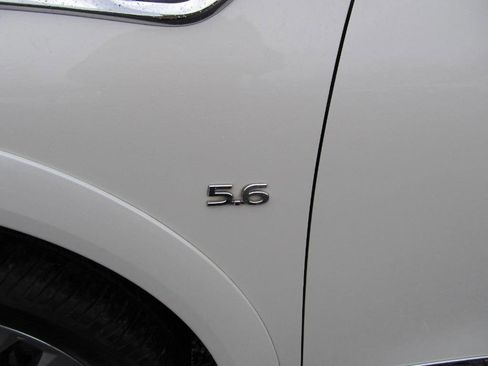 Used 2017 INFINITI QX80 2WD w/ Driver Assistance Package image 11