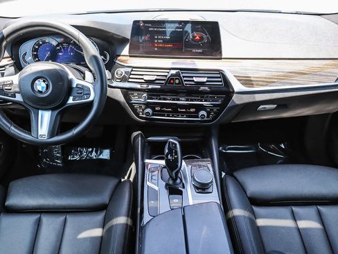 Used 2019 BMW 530i RWD image 13
