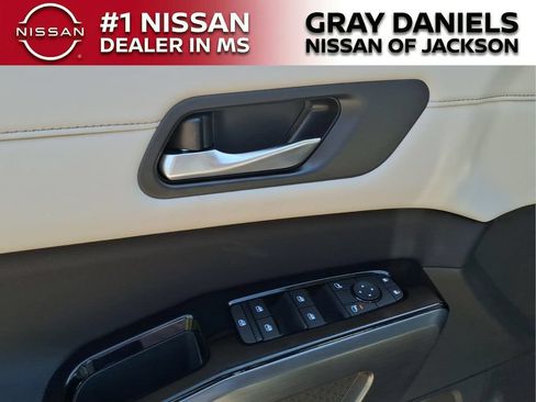 New 2026 Nissan Pathfinder SL w/ Cargo Package FWD image 12