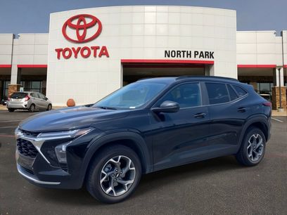 Used 2025 Chevrolet Trax LT