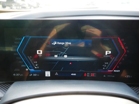 Used 2025 BMW XM image 26