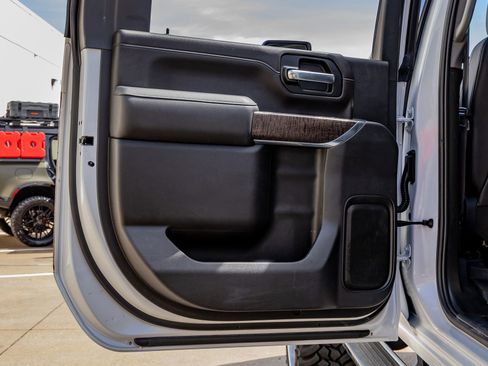 Used 2023 GMC Sierra 3500 Denali w/ Denali Ultimate Package image 37