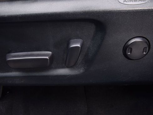 Used 2016 Toyota Tundra SR5 image 26