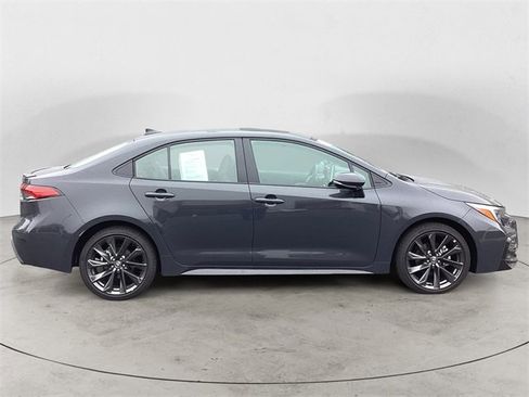 Used 2025 Toyota Corolla XSE image 6