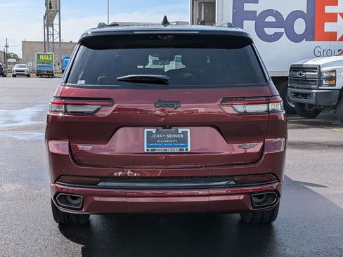 Used 2025 Jeep Grand Cherokee L Summit AWD/4WD image 5